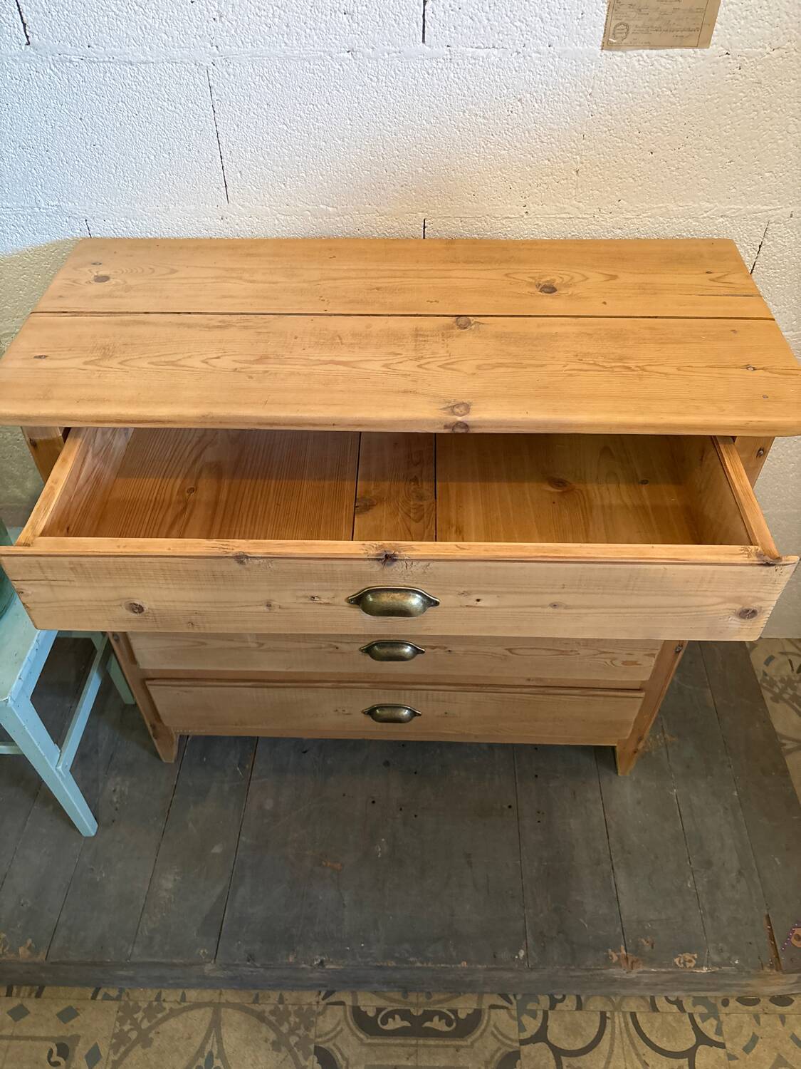 Fir chest of drawers