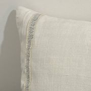 Coussin artisanal en toile ancienne style Kilim