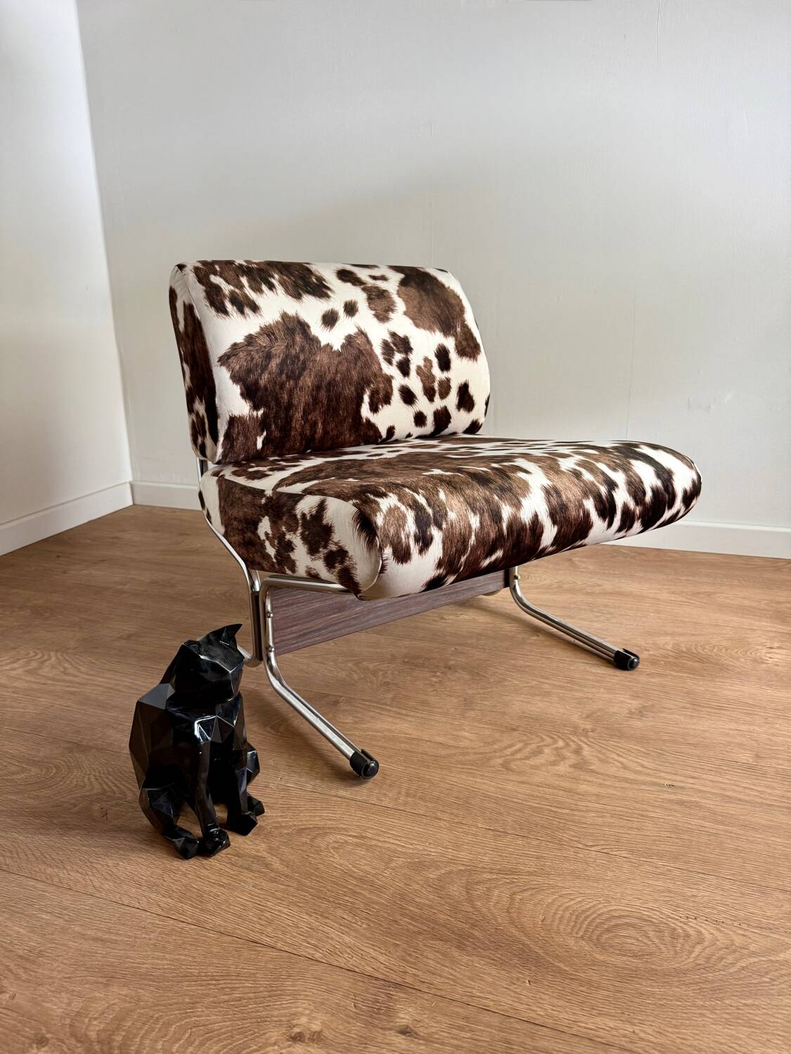 Caracas Pierre Guariche Airbone armchair from the 70s