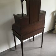 Bonheur Du Jour De Style Louis XVI En Acajou