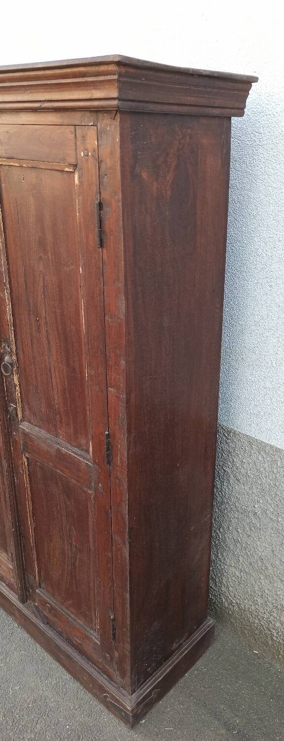 Armoire ancienne en bois