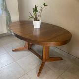 Vintage oval Baumann table