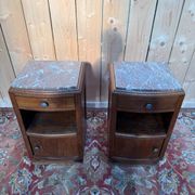 Pair of bedside tables – Art Deco period – Solid oak and marble
