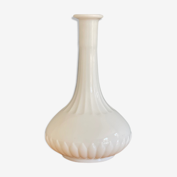 Vintage milky white opaline vase