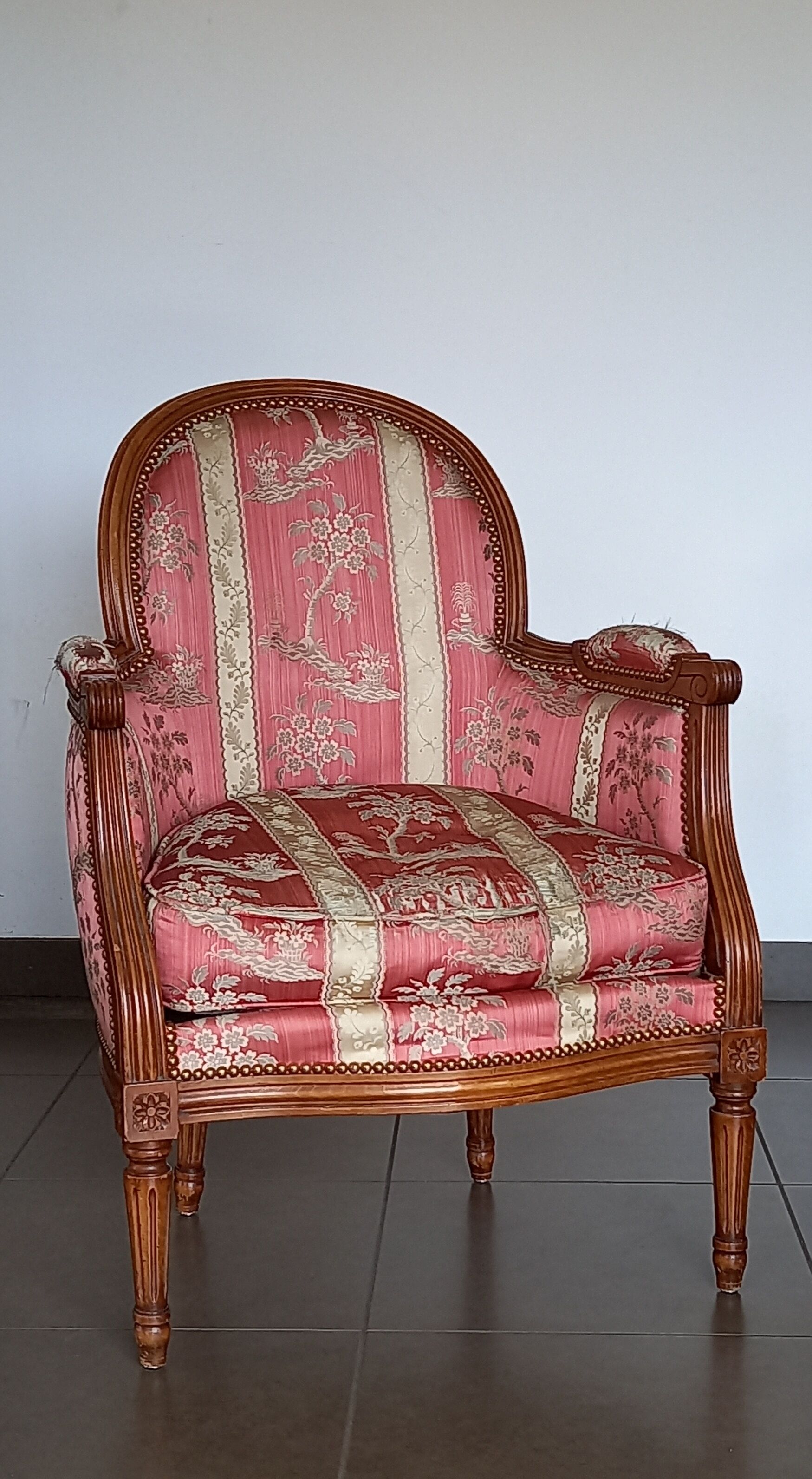 Pair of Louis XVI style armchairs in walnut and pink silk and ecru