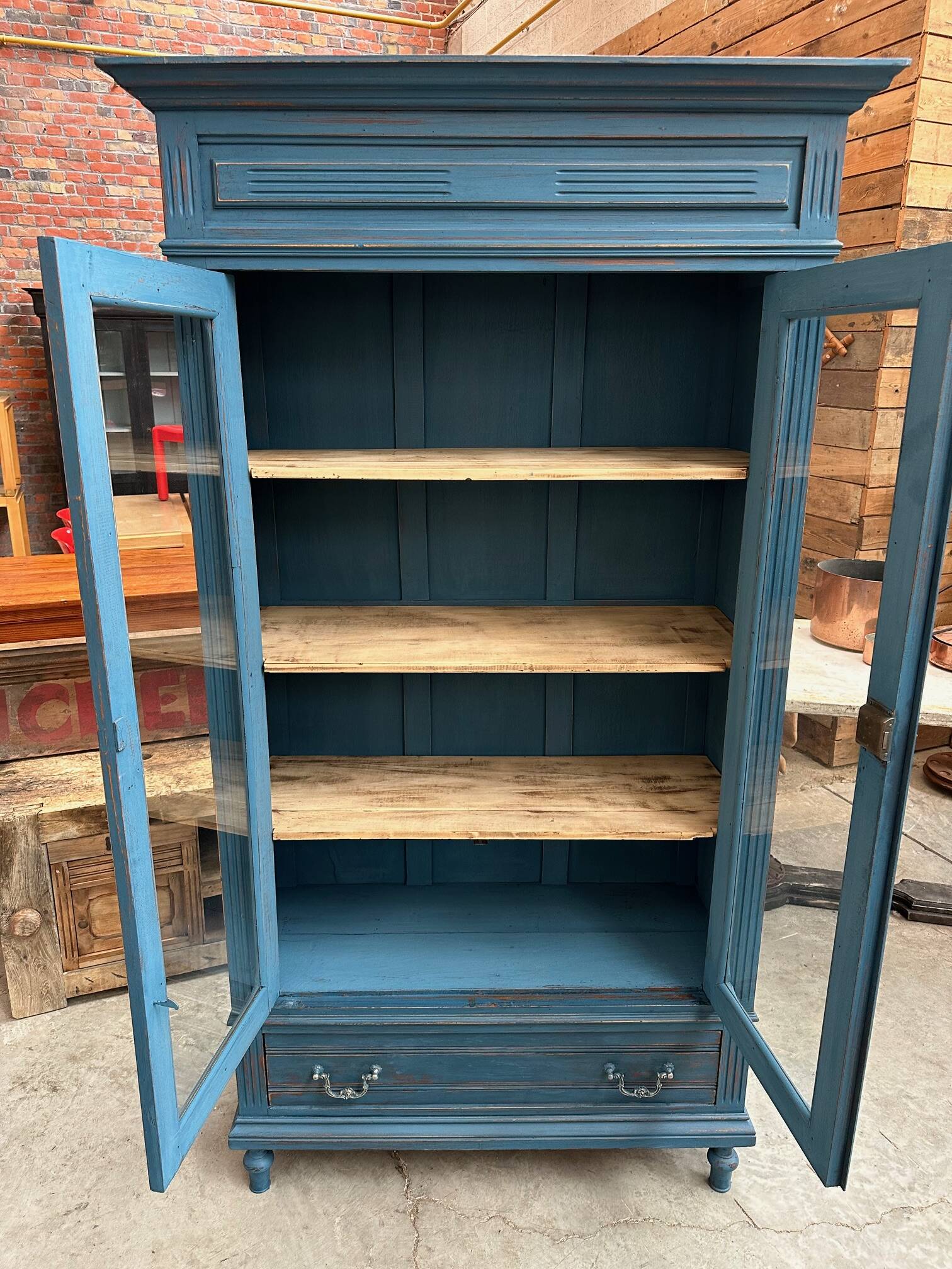 Oak bookcase Late 19th century