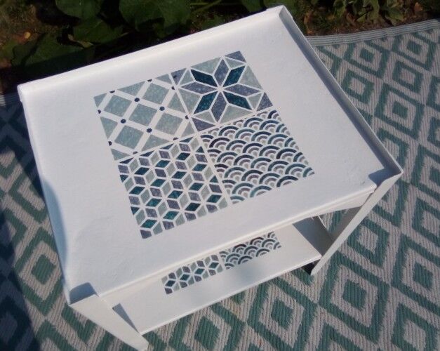 Iron table patterns cement tiles
