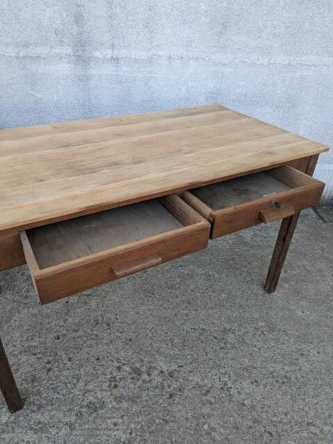 Oak table