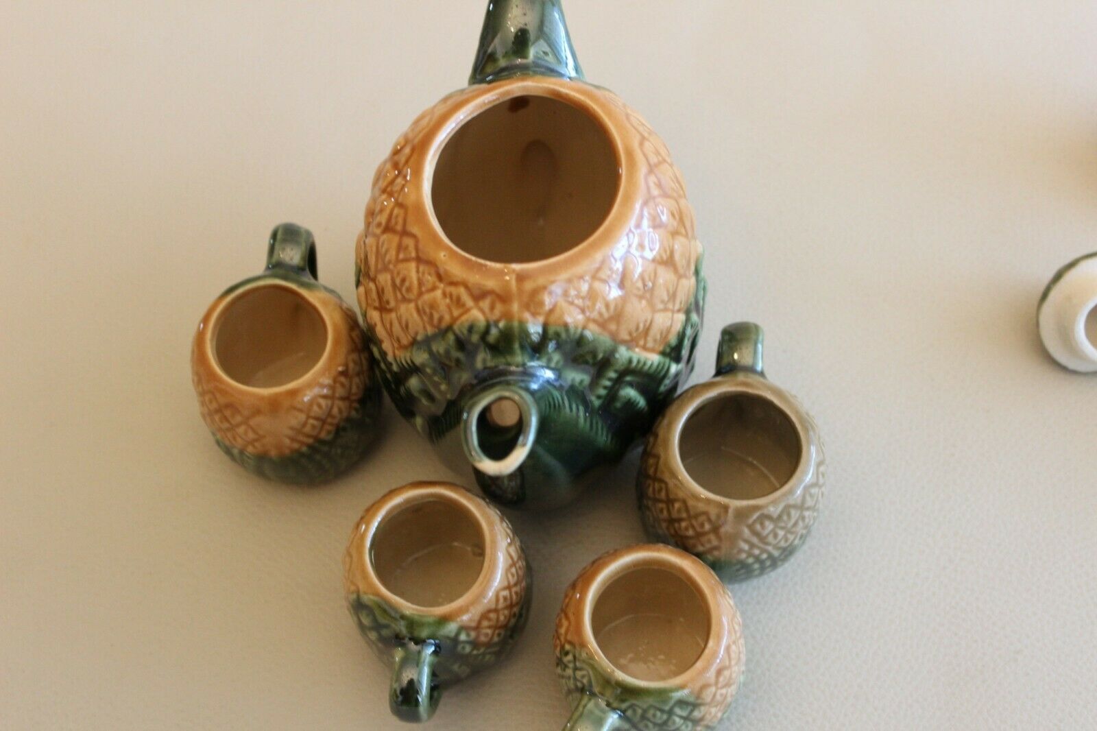 Tea and coffee service 4 cups with lid + teapot 0.5L vegetable form