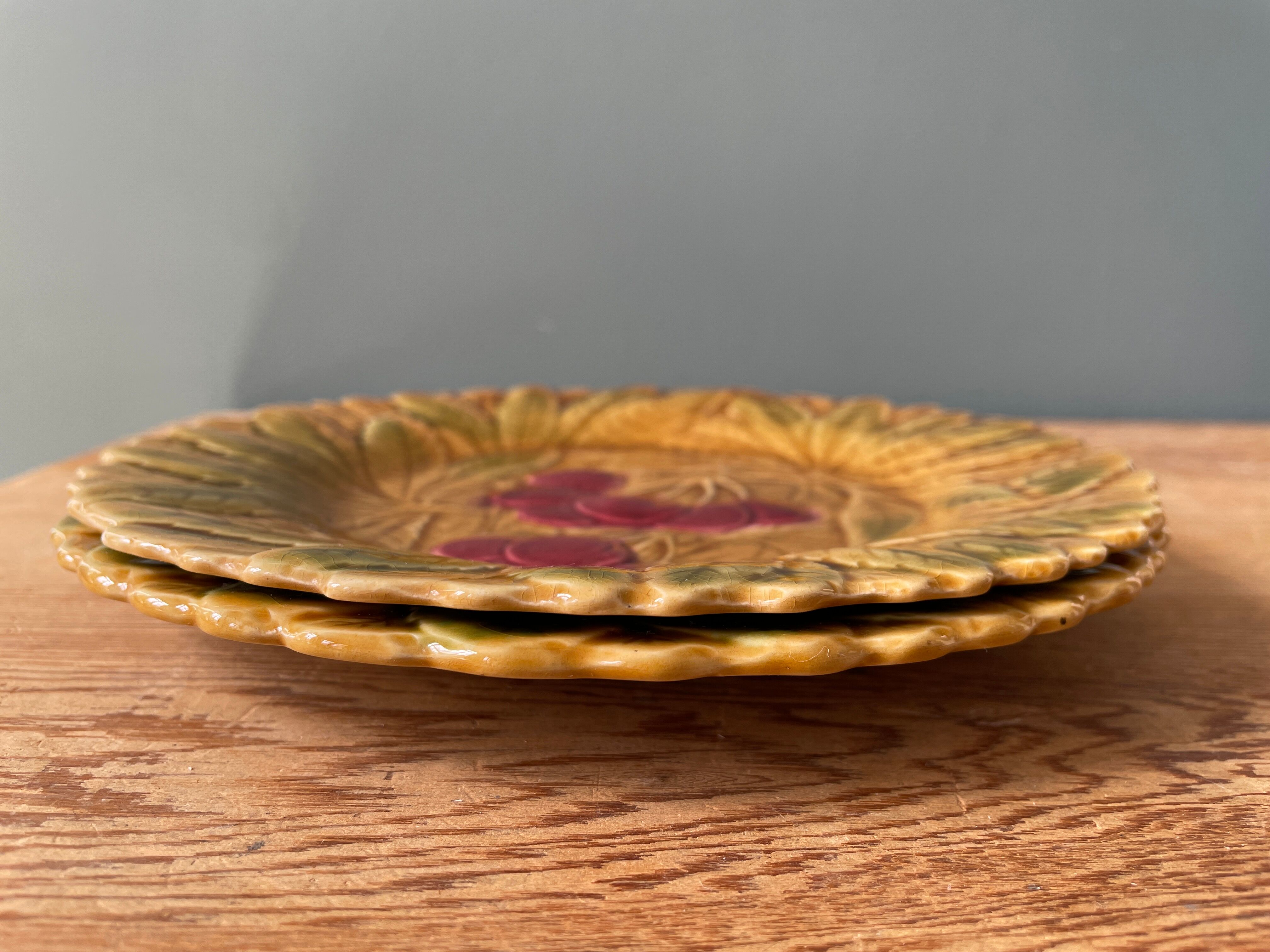2 fruit plates, slurries, Sarreguemines France