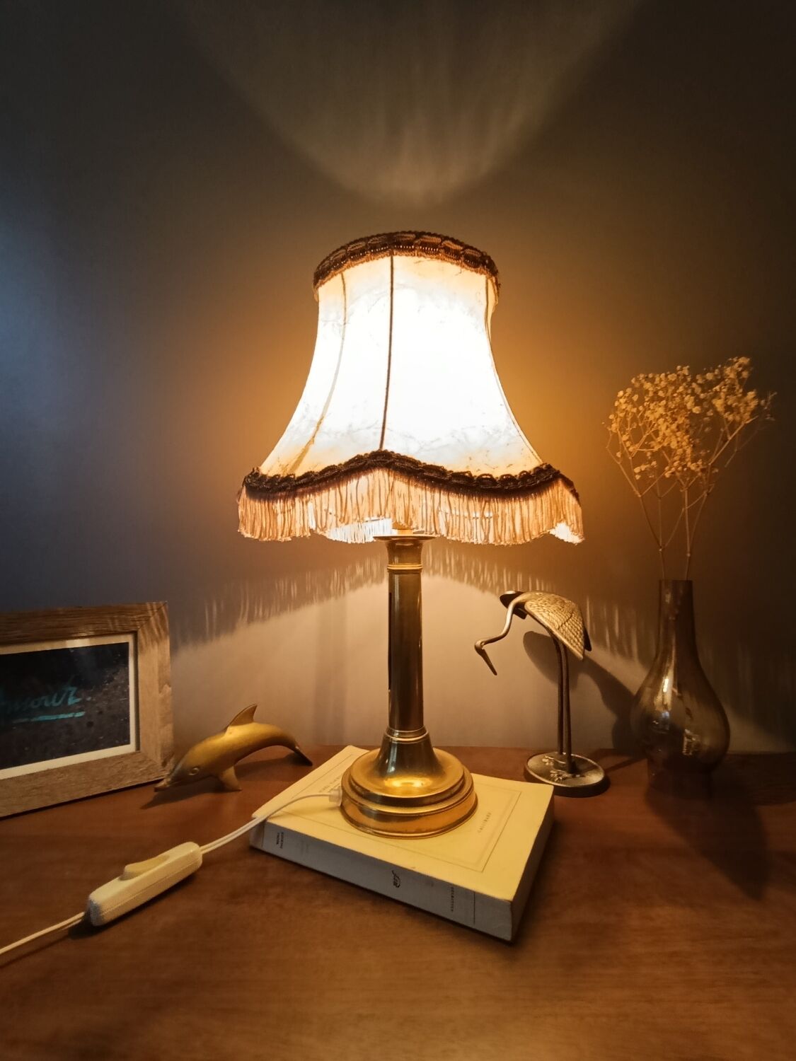 chic retro lamp in gold brass, pagoda lampshade imitation leather