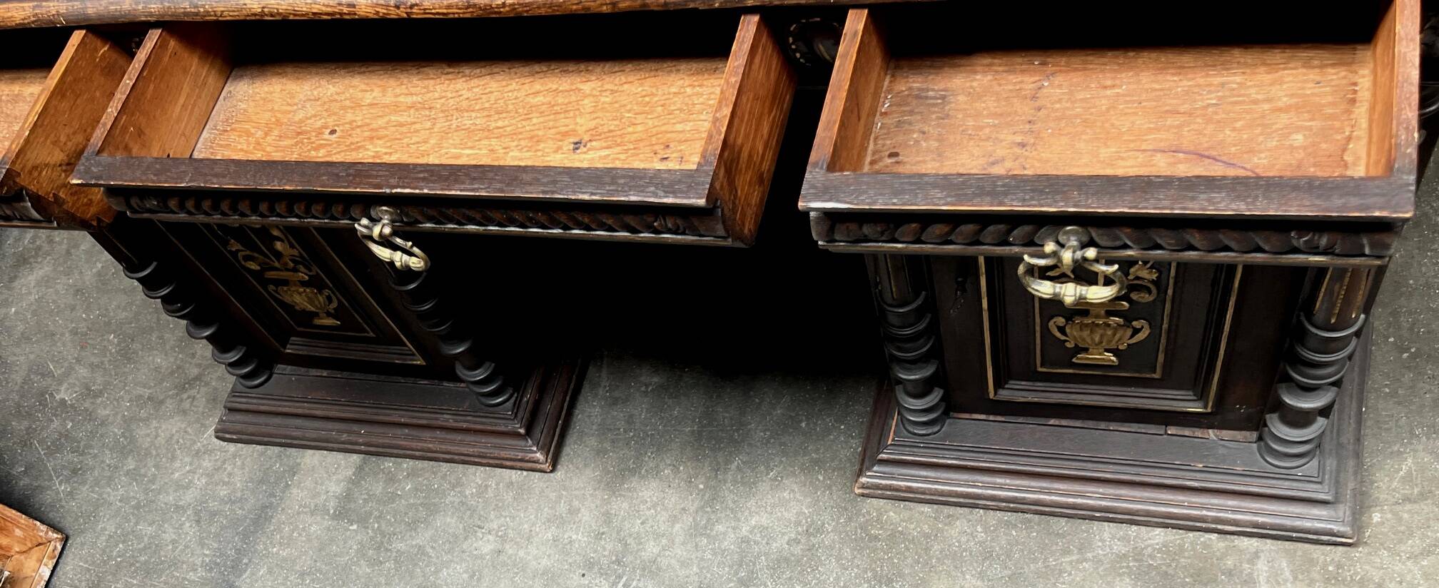 Bureau d'écriture ancien.
