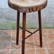 Table haute tripode brutaliste en bois et métal, 74 cm
