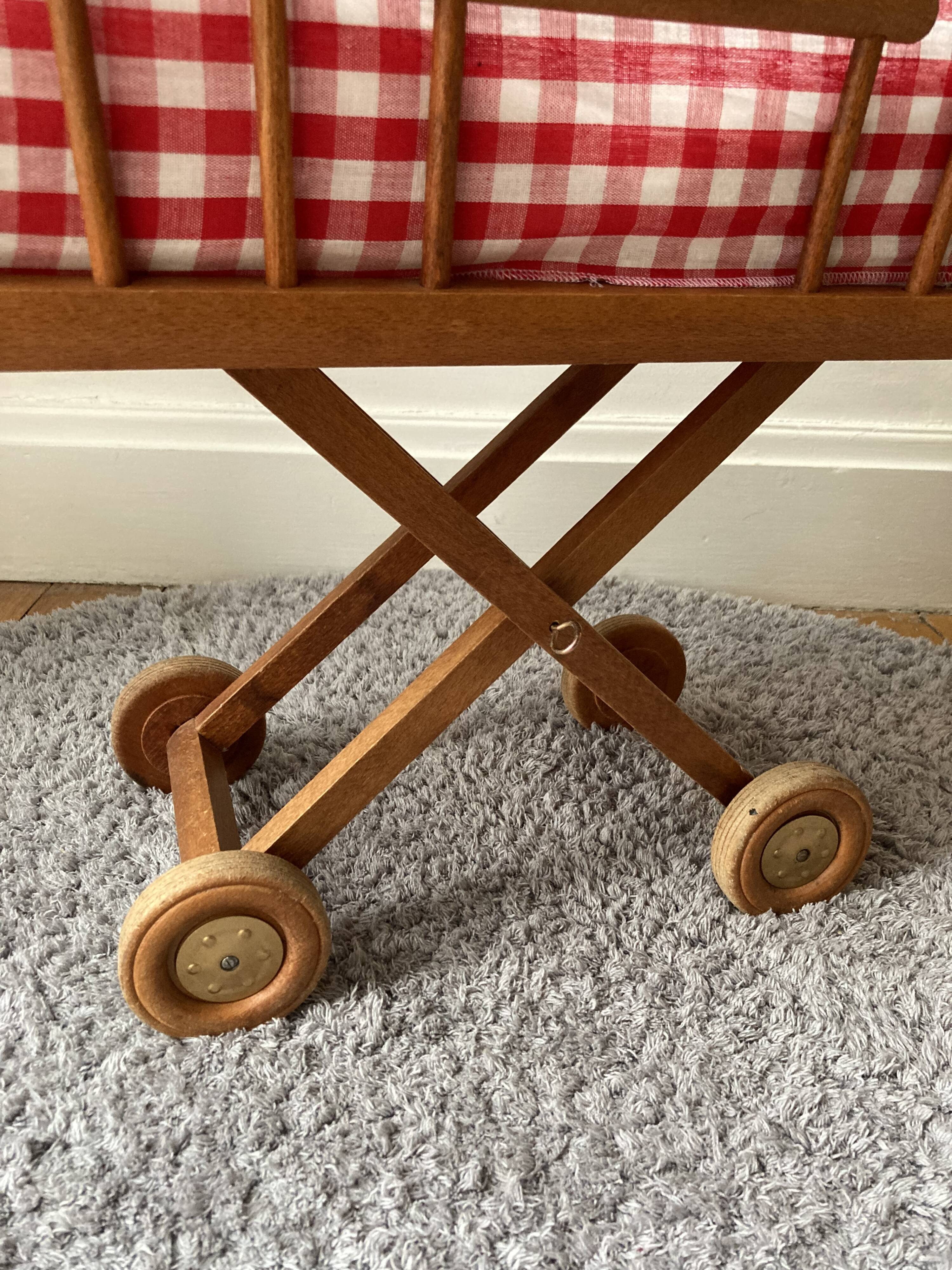 Vichy wooden doll pram bed set