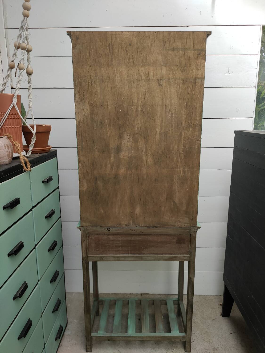 Vaisselier en bois vert