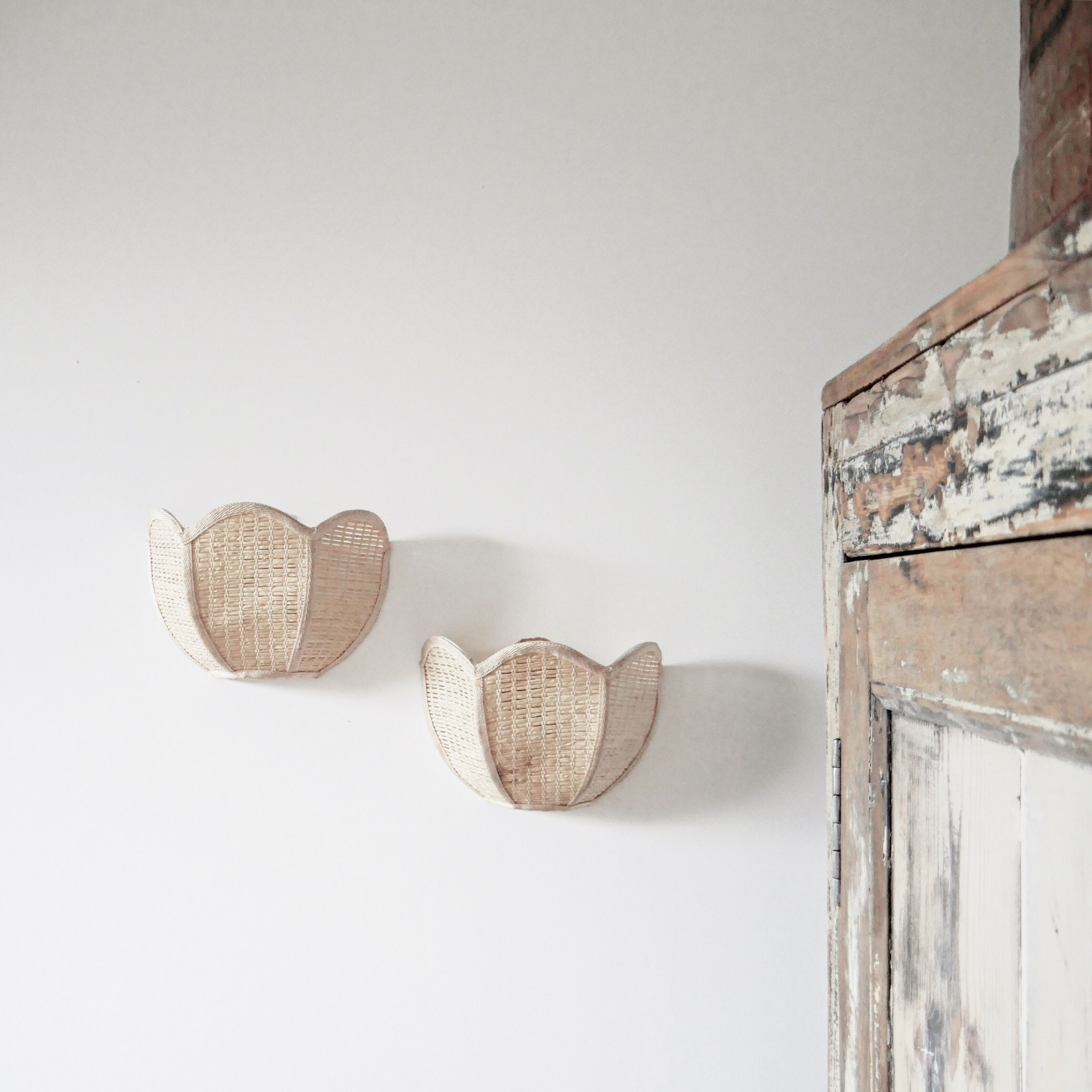 Paire d’appliques en fibre naturelle