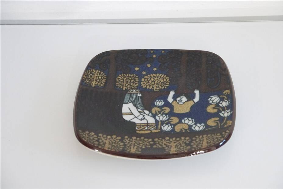 Vintage ceramic plate from Arabia