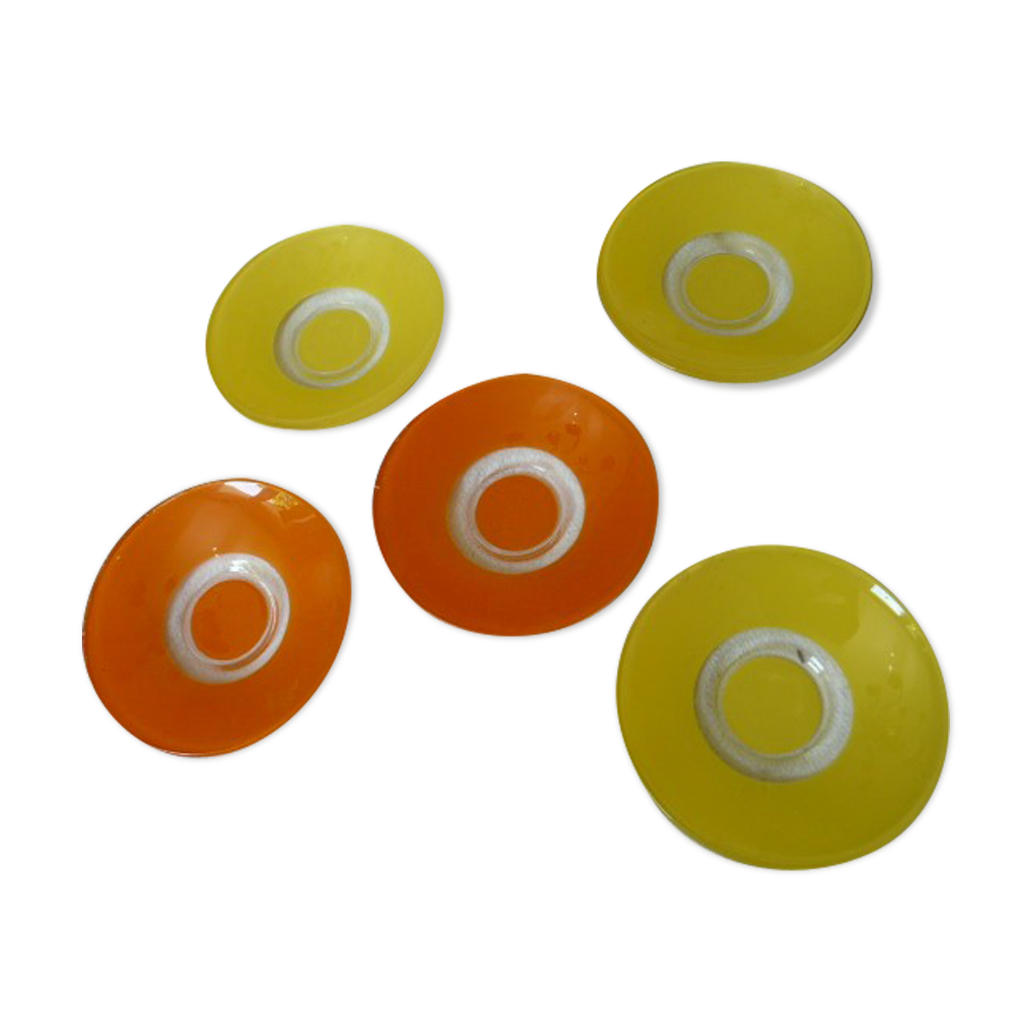 5  assiettes en verre Duralex