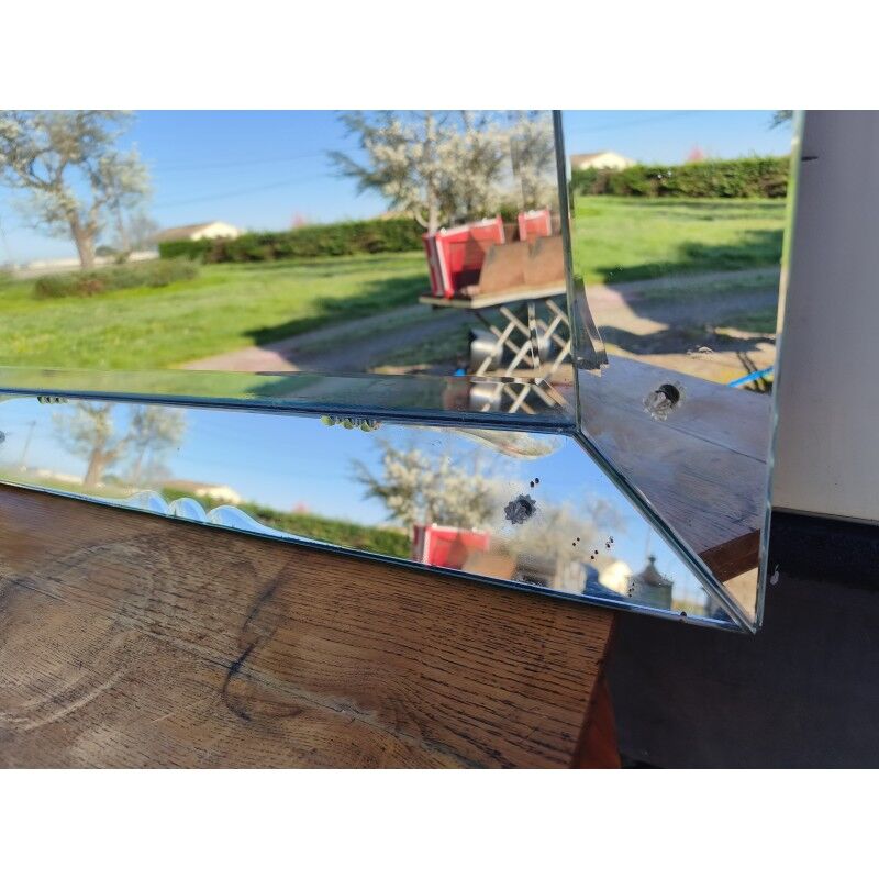Bevelled mirror from the 1930s