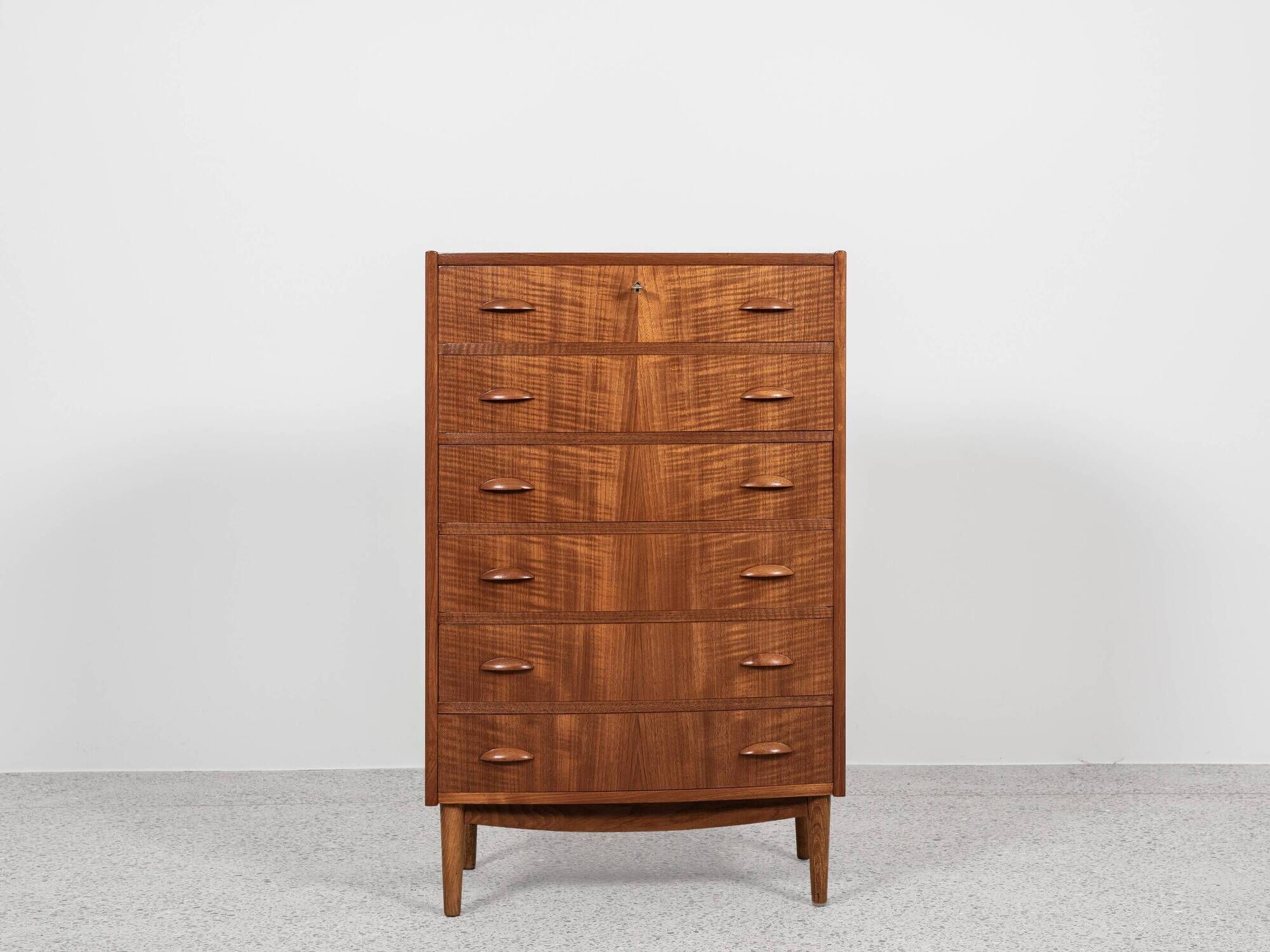 Midcentury Danish chest of 6 drawers in teak 1960s - bowed front
