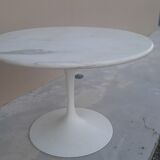 Eero saarinen table for Knoll 1970