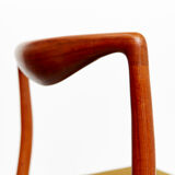Table de salle à manger par Nanna Ditzel pour Saren Willadsen et chaises conçues par Kai Lyngfeldt-Larsen