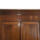 Armoire ancienne en noyer massif – Style authentique