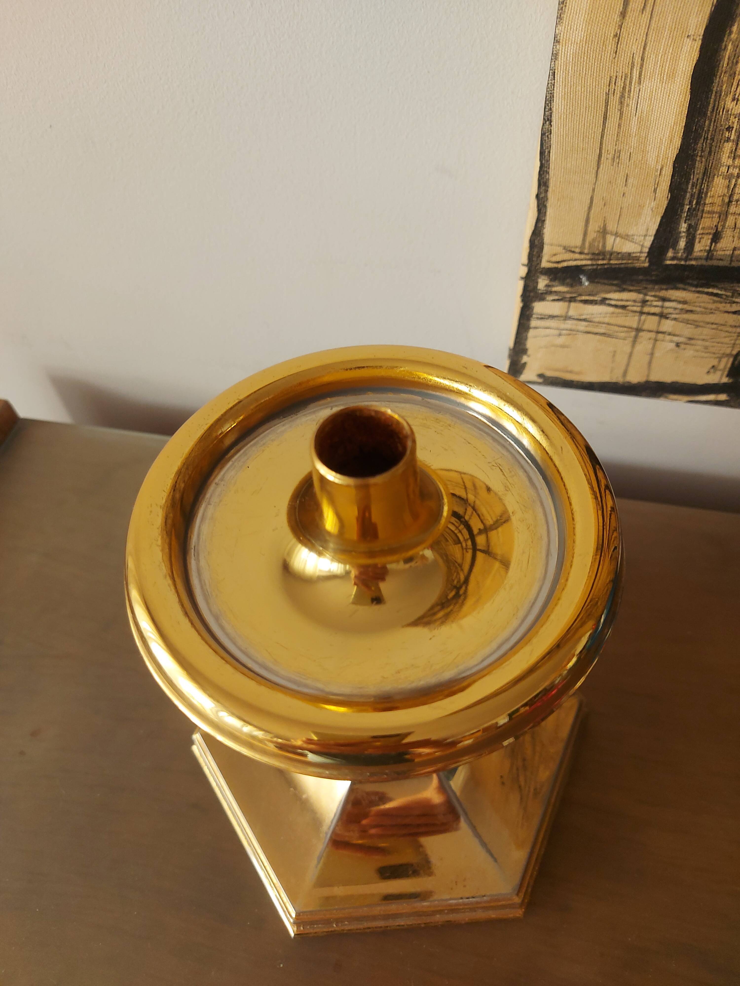 Nagel design candle holder