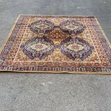Burgundy floral wool oriental rug 200x300