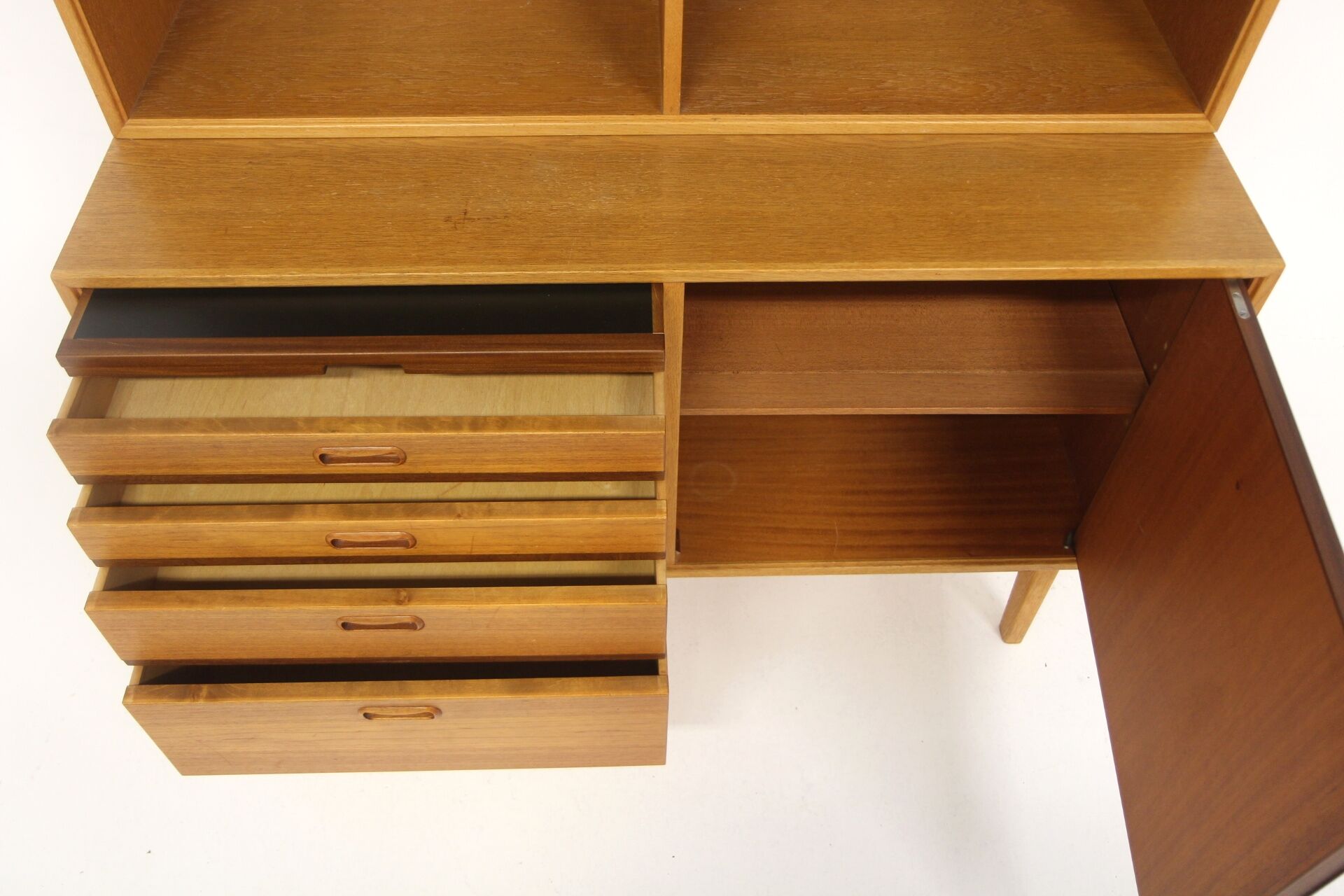 Bibliothèque scandinave en teck, Suède, 1960