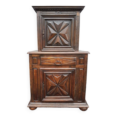Armoire deux corps haut en retrait style Louis XIII