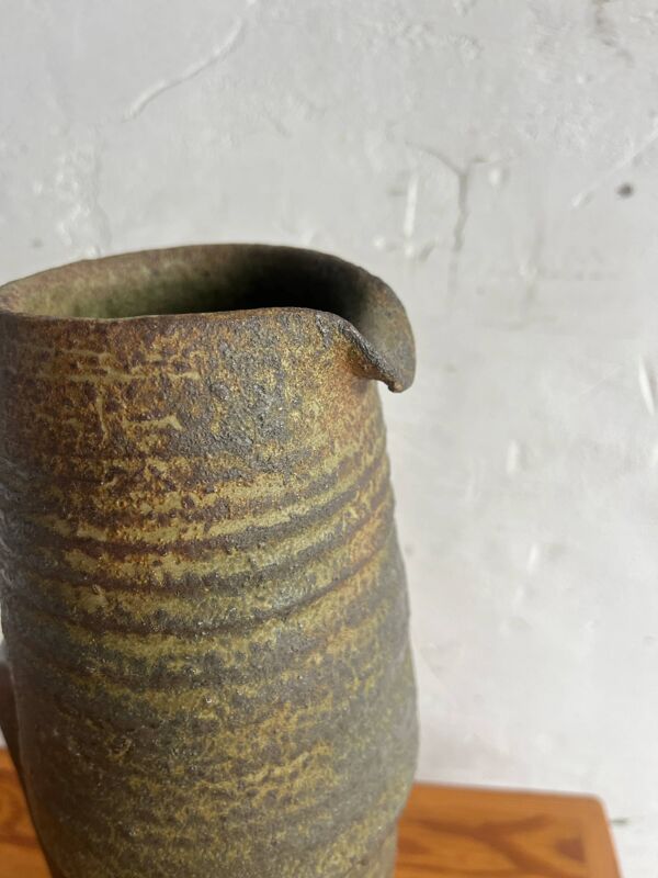 Pichet en grès gris cendré, vase brutaliste des années 1960, poterie d'atelier d'Ostende, Belgique