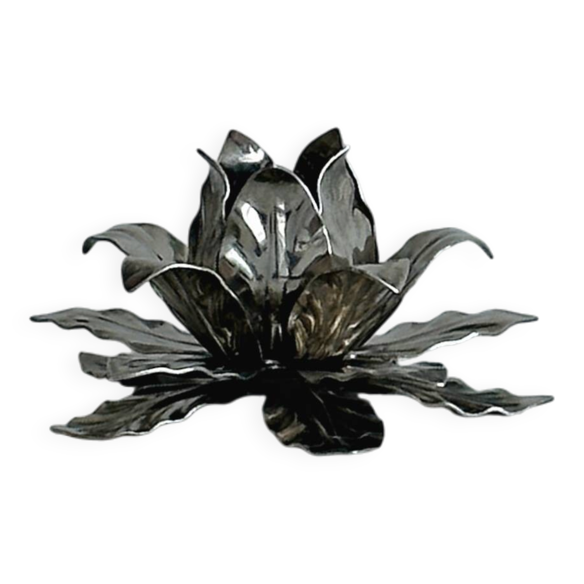 Light metal flower candlestick