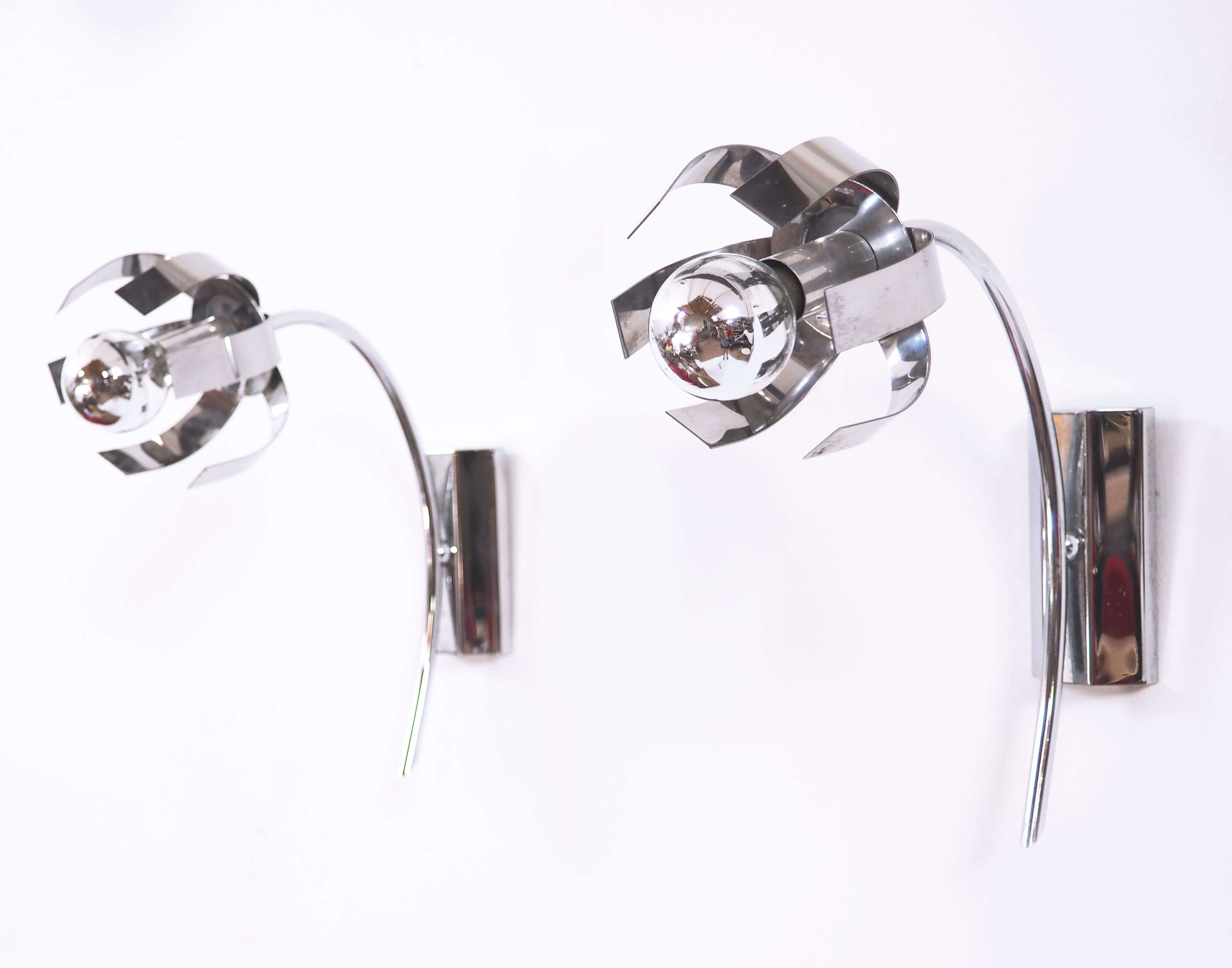 Pair of wall stainless