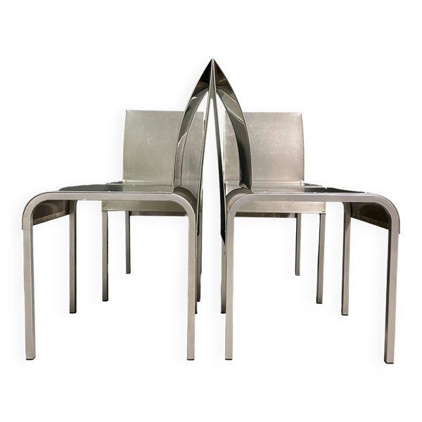 Ensemble rare de 4 chaises latérales en aluminium des années 1980.