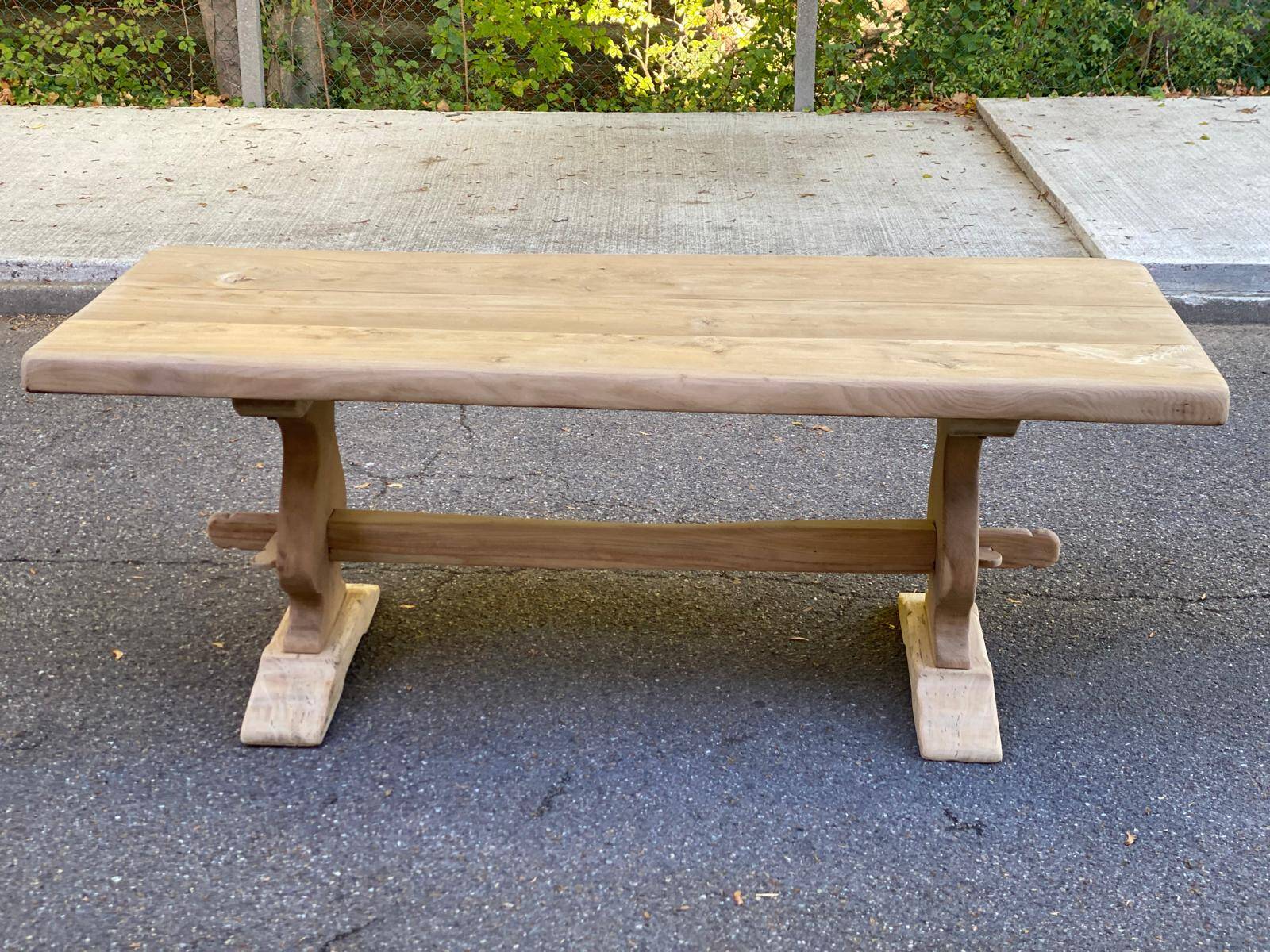 Grande table de monastère étroite décapée en chêne massif brut 200cm