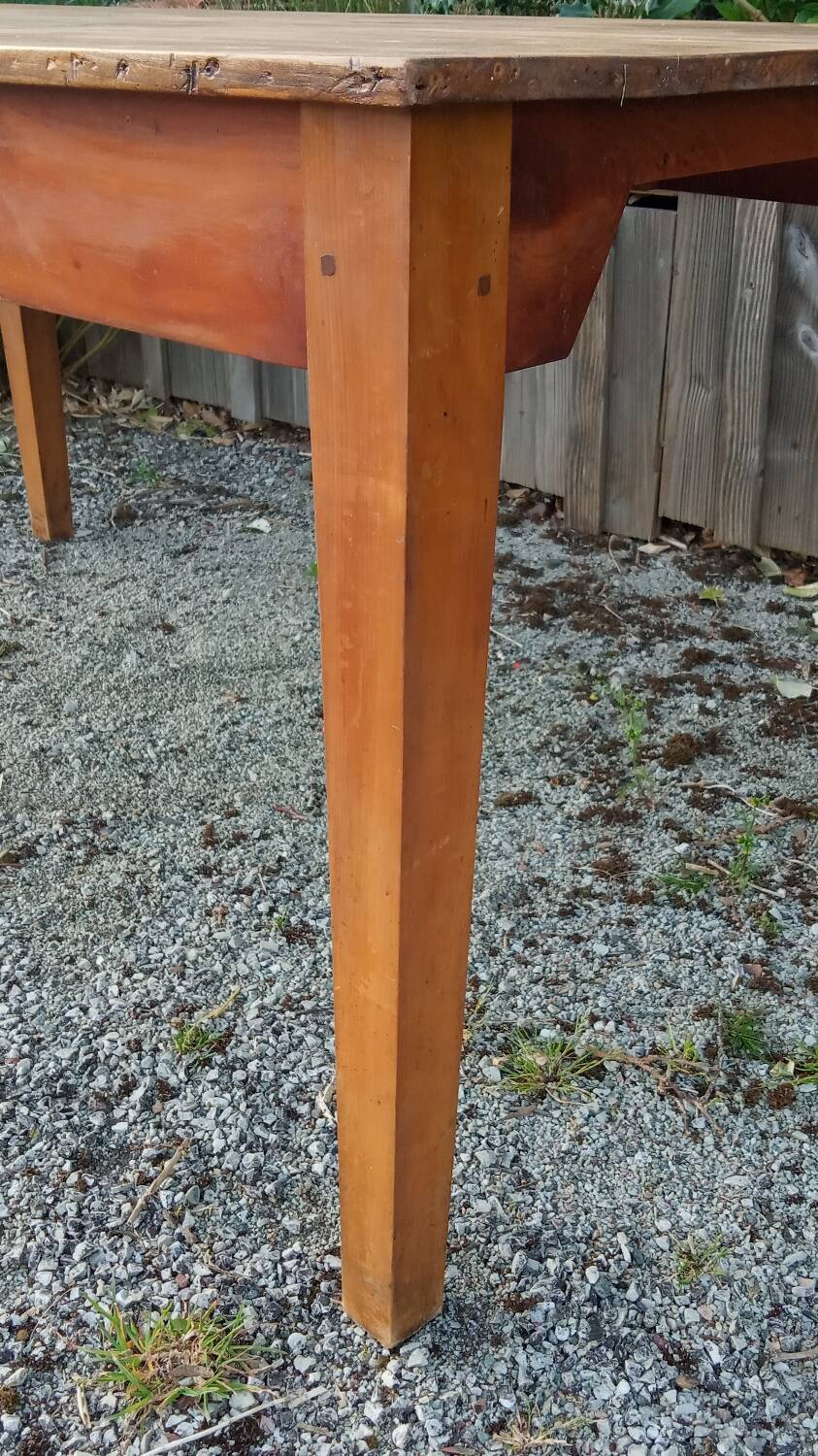 Farmhouse table for 4/6 people