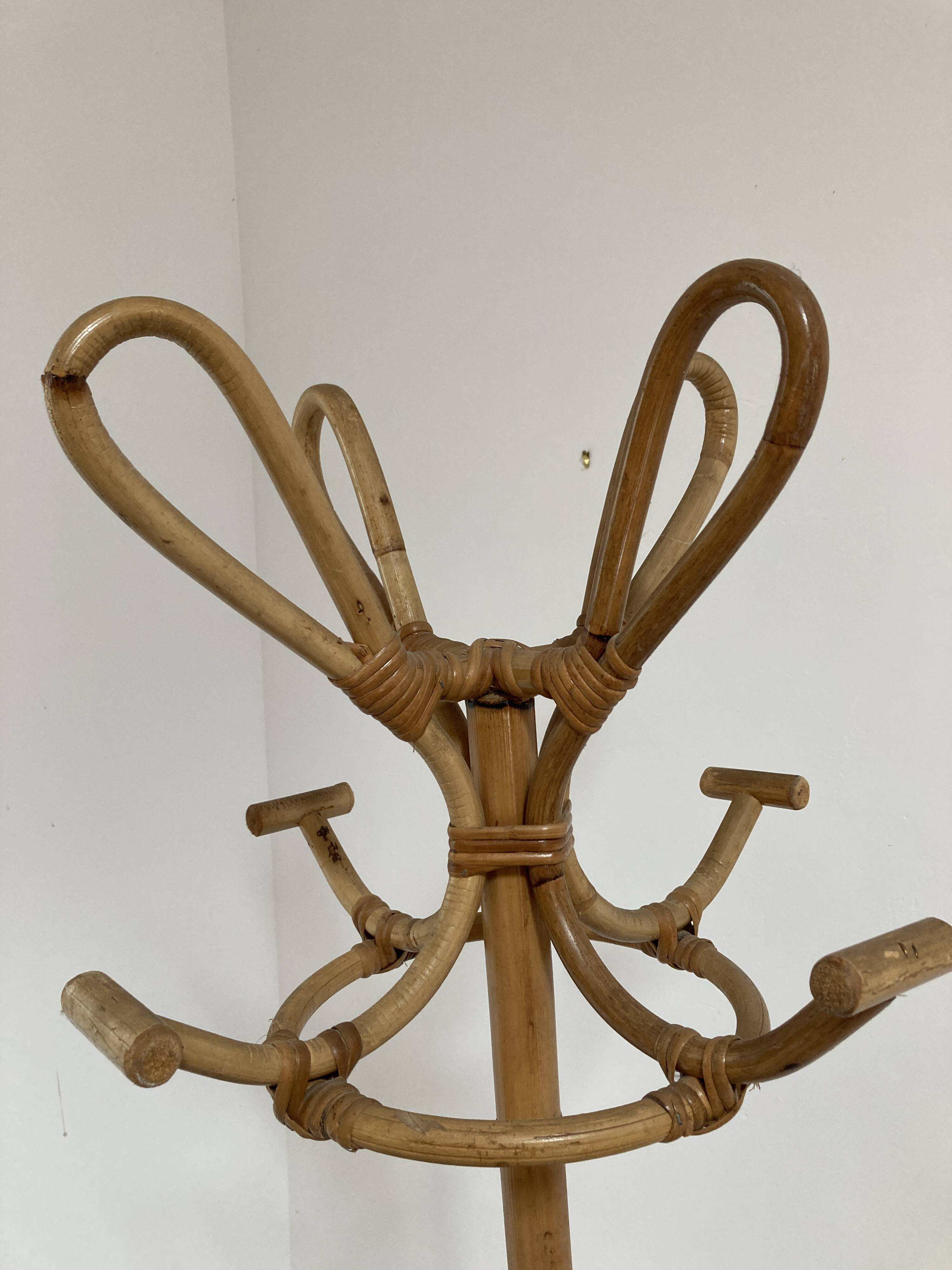 Vintage 50's rattan parrot coat rack