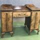 Bureau anglais Art déco en loupe de noyer