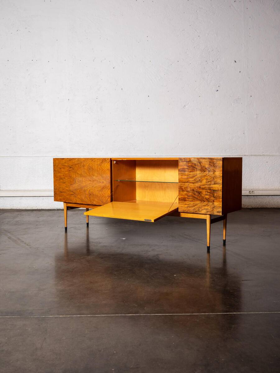 Large Czech enfilade