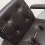 Fauteuil en cuir Drabert marron foncé des années 1970