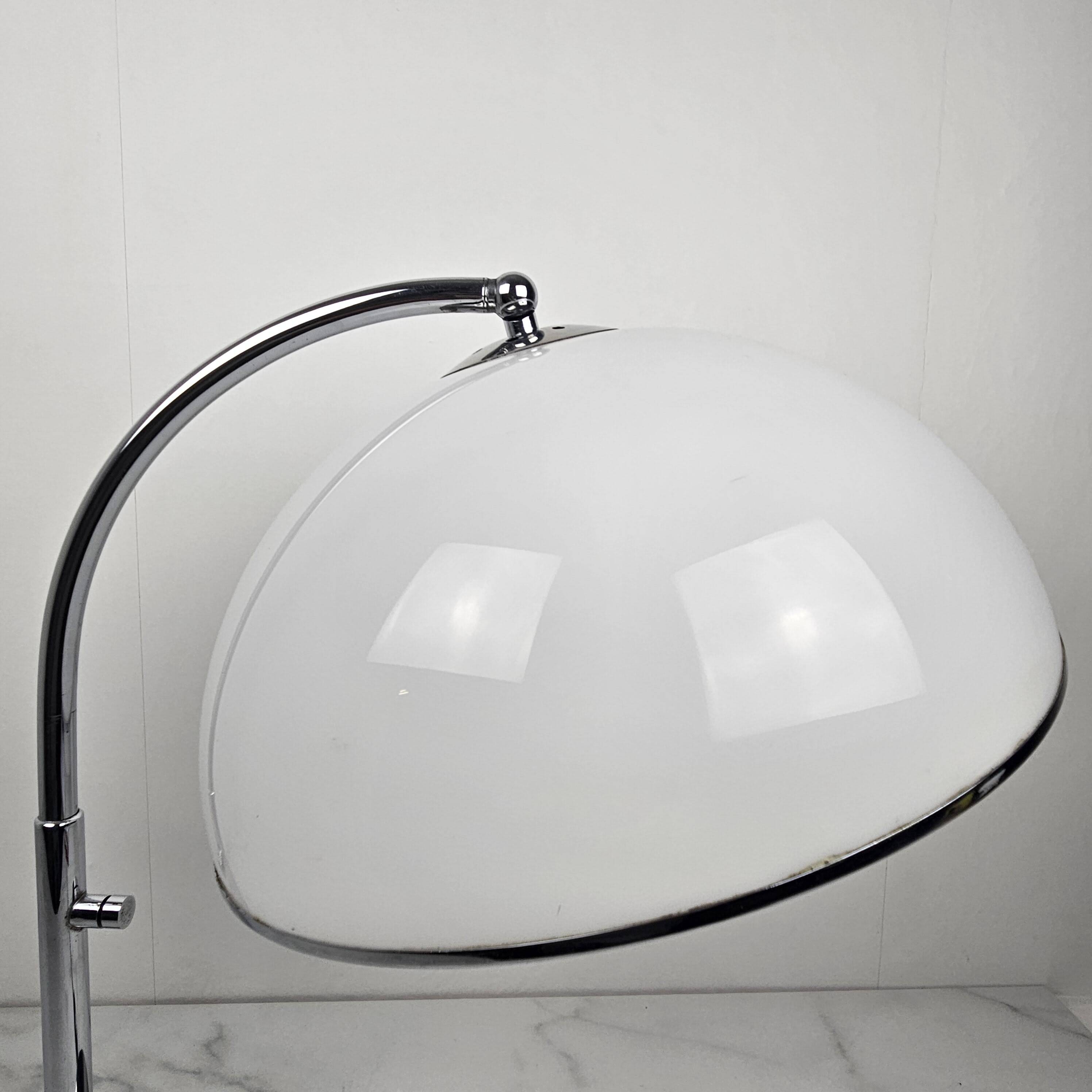 Table Lamp in Chrome And White Acrylic Diffuser, Italy 1970's