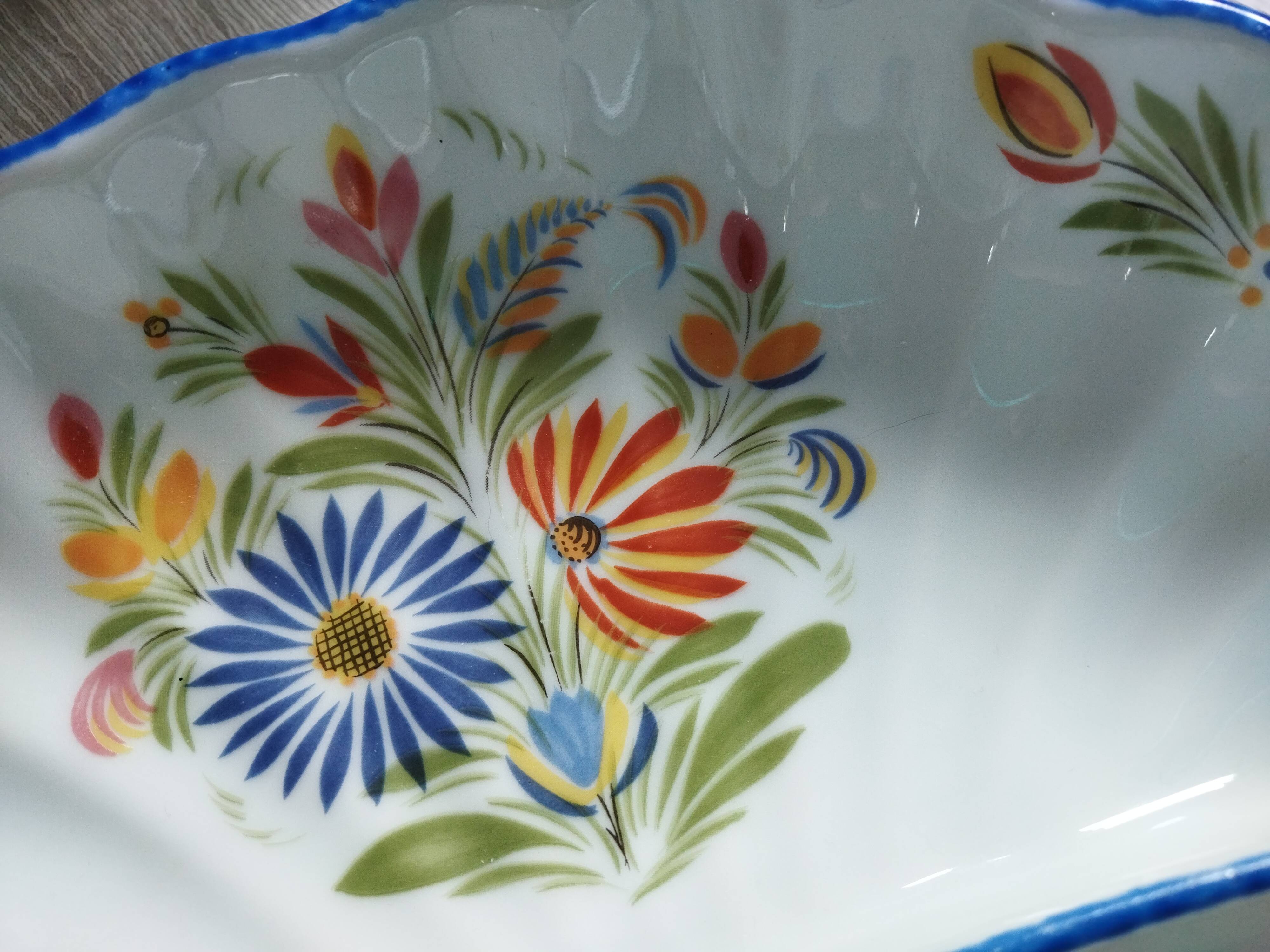 Porcelain molds & fries plate Croquet Quimper