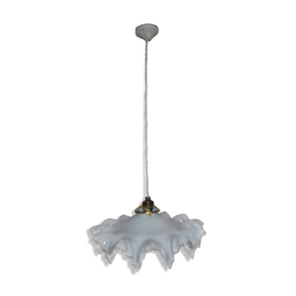 Suspension ancienne porcelaine et opaline blanche