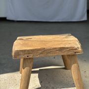 Small side table or stool in four-legged blond teak H:30 L43 l30