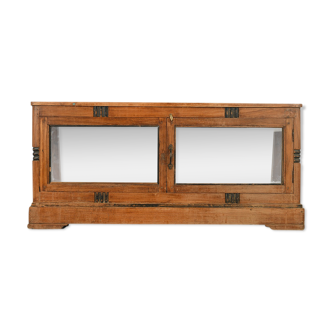 Wooden jeweler's showcase