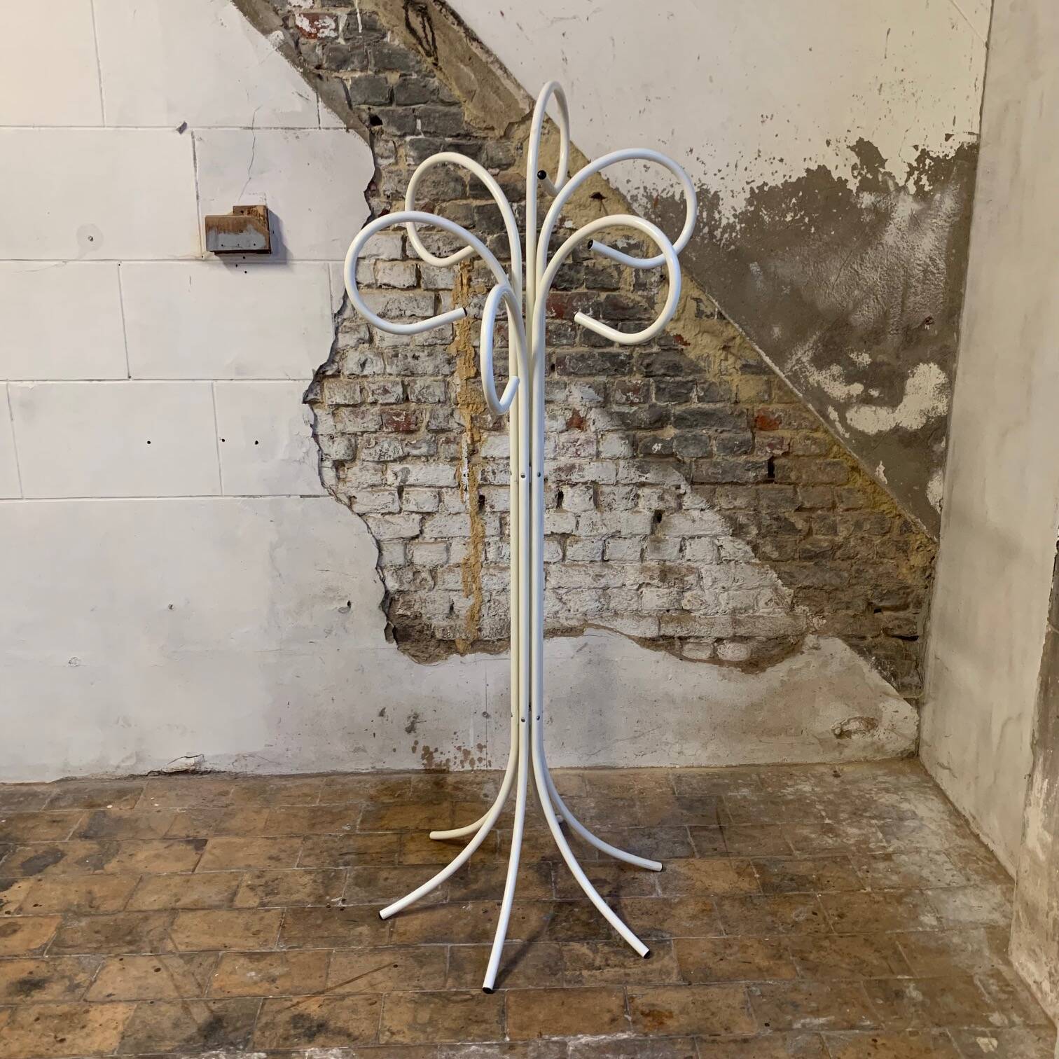 Original white lacquered metal coat rack from the 1980s