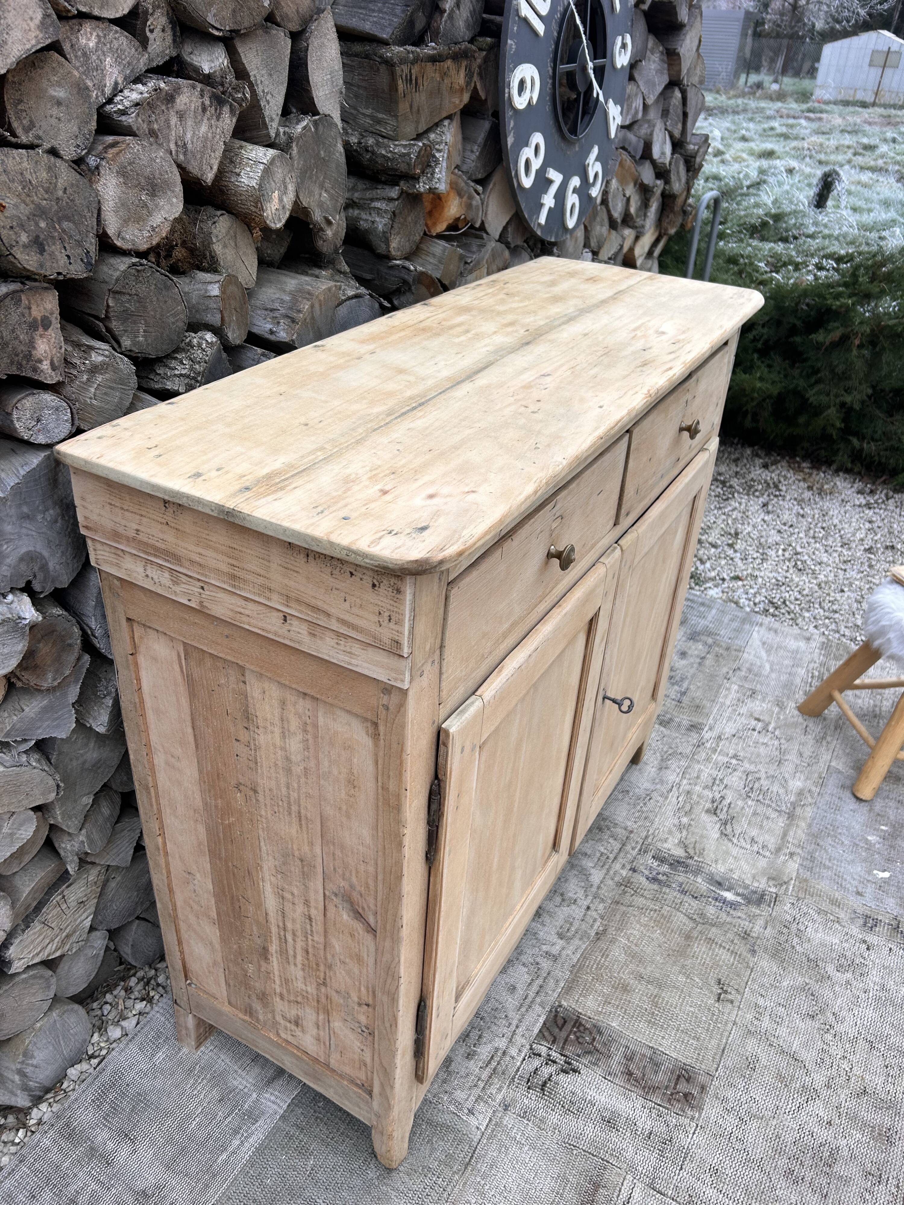 Massive renovated buffet