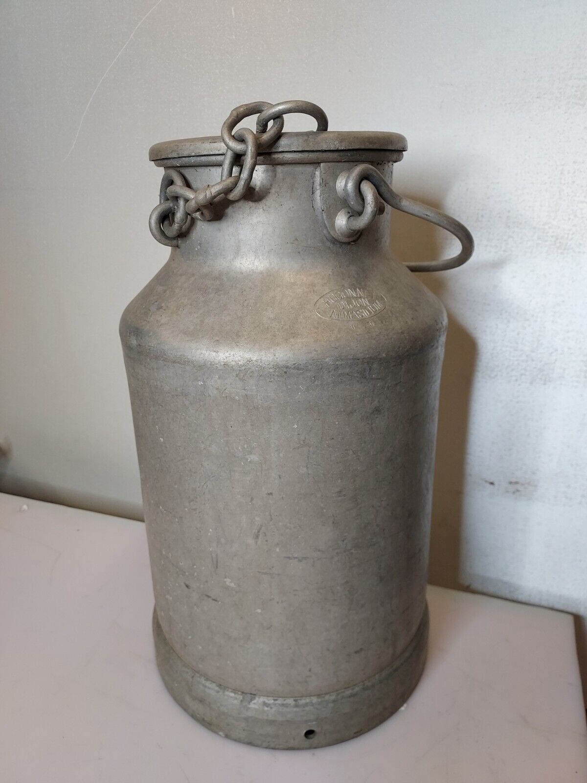 Former milk jug Hugonnet Dijon aluminum
