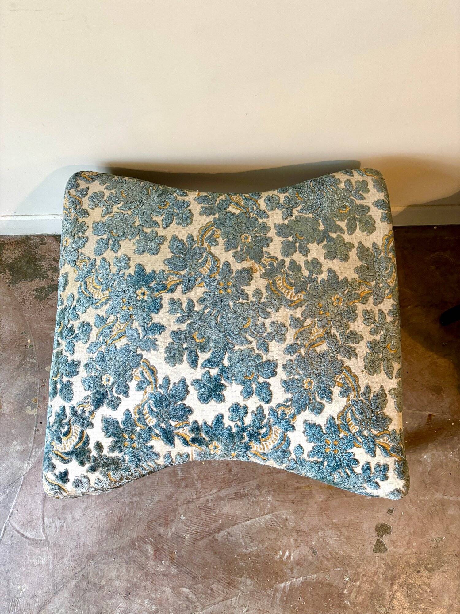 Footstool, pouf in velvet and dark wood